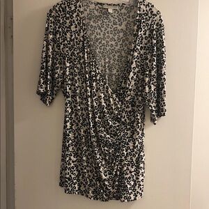 Dana Buchman Black and White Leopard Print Blouse. Only worn a couple of times.